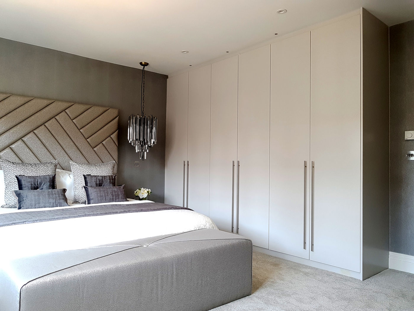 Light-grey fitted wardrobe