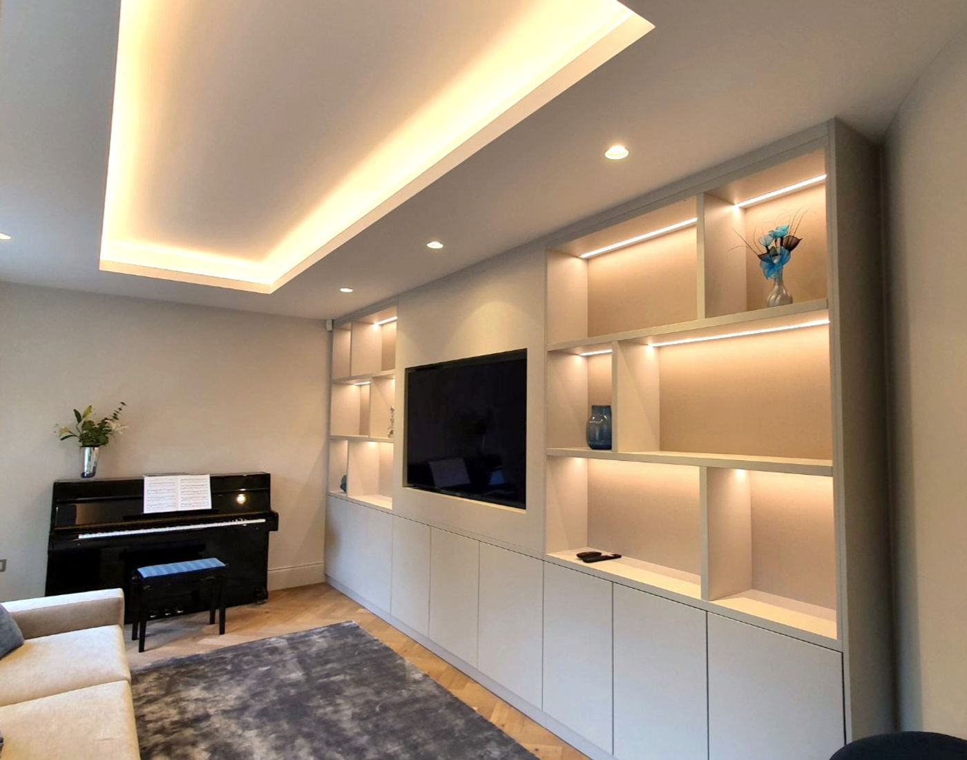Fitted living-room furniture