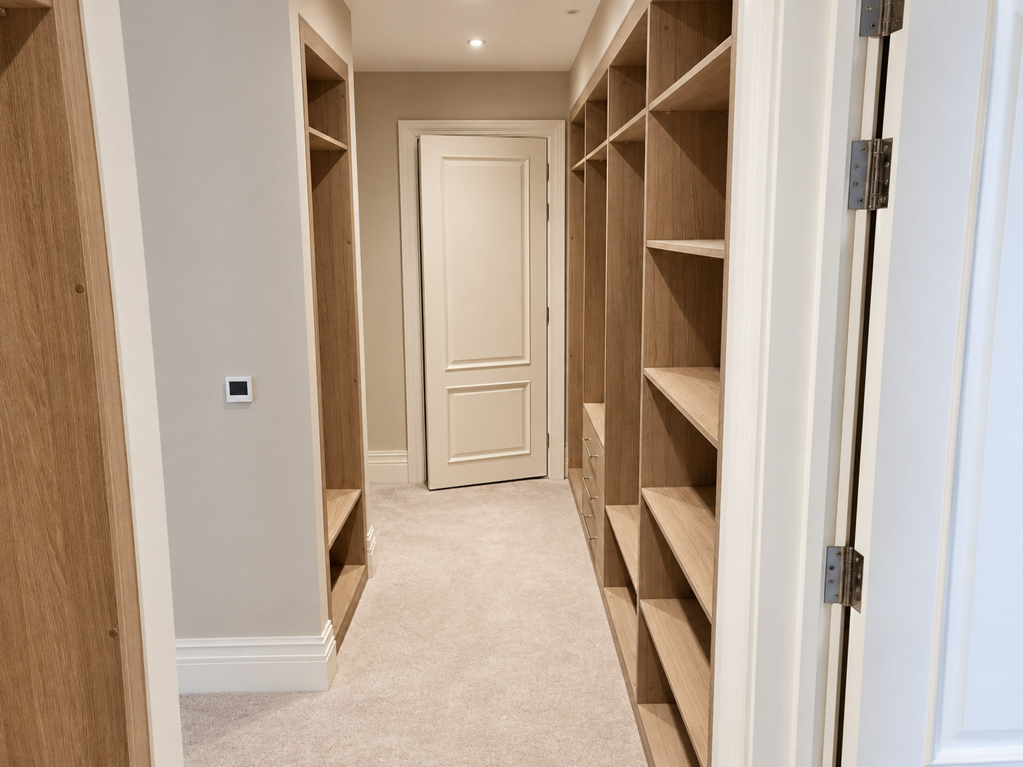 Wood-effect walk-in wardrobe with open shelving